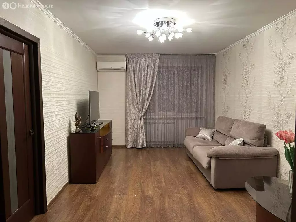 3-комнатная квартира: Симферополь, Железнодорожная улица, 6 (64.3 м) - Фото 1