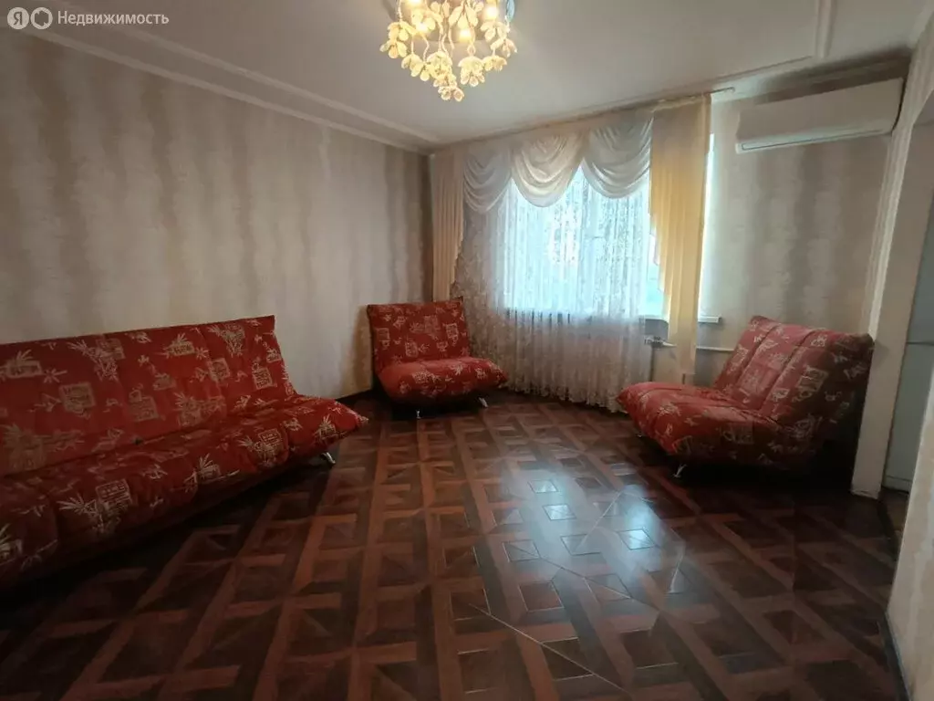 3-комнатная квартира: Астрахань, улица Набережная Приволжского Затона, ... - Фото 0