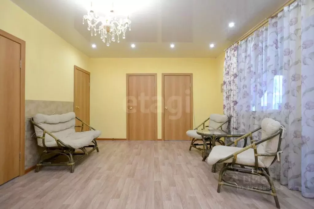 Дом в Саха (Якутия), Якутск ул. Валерия Керемясова, 37 (220 м) - Фото 1