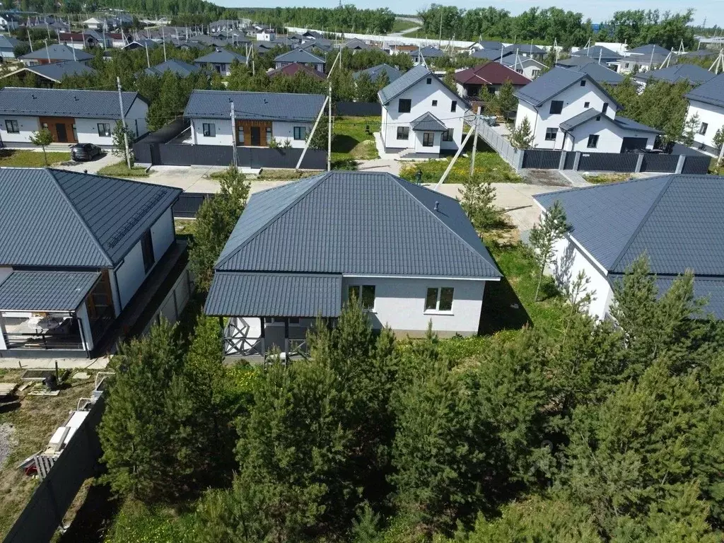 Дом в Свердловская область, Белоярский муниципальный округ, пос. ... - Фото 1