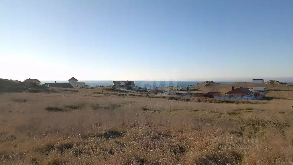 Участок в Крым, Ленинский район, Мысовское с/пос, с. Семеновка ул. ... - Фото 1