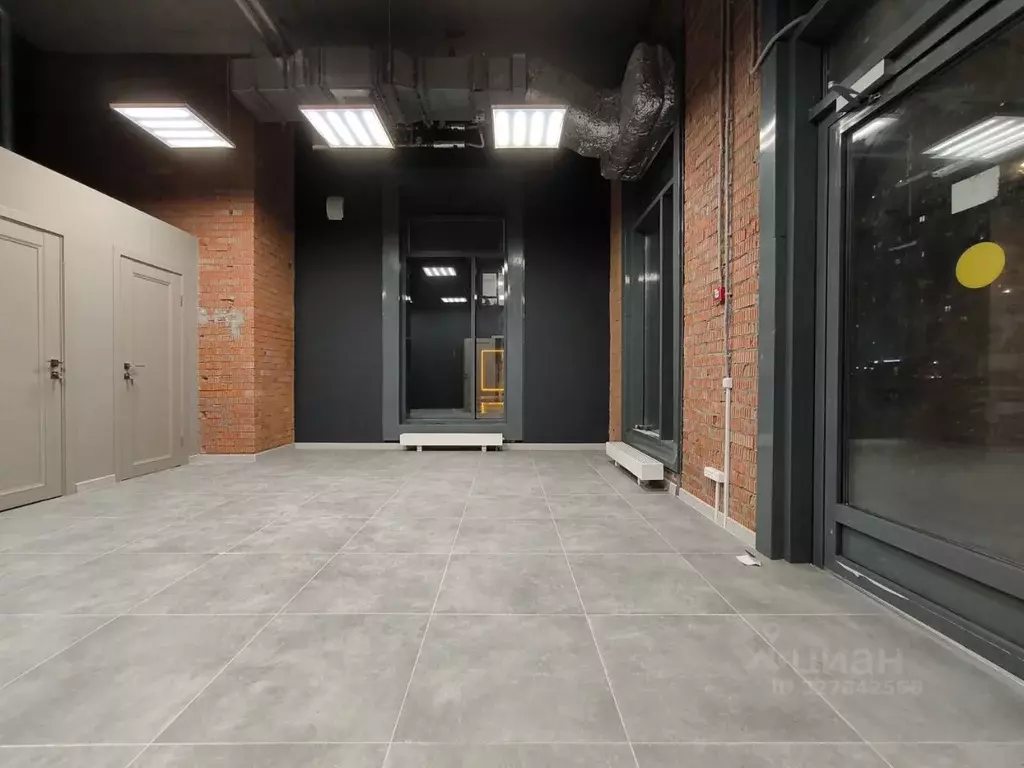 Помещение свободного назначения в Москва Производственная ул., 17 (56 ... - Фото 1