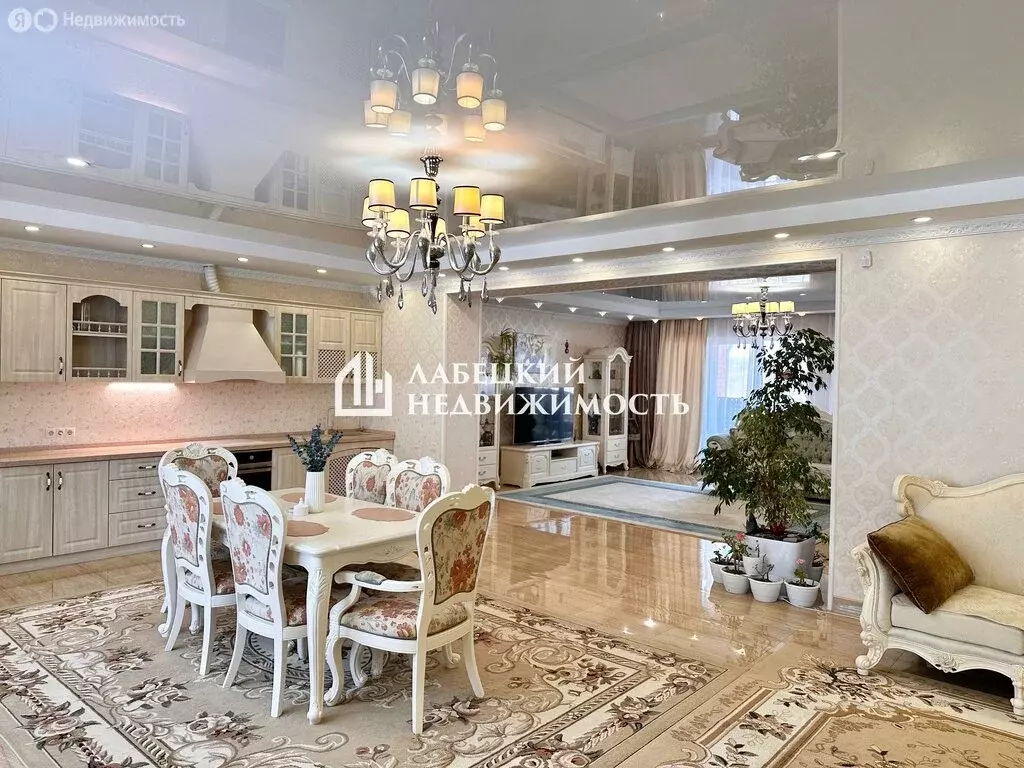 Дом в Владивосток, Главная улица, 30А (243 м) - Фото 1