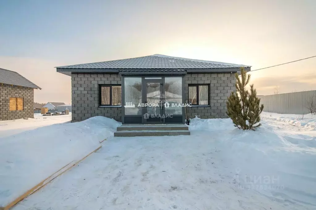 Дом в Башкортостан, Абзелиловский район, Аскаровский сельсовет, д. ... - Фото 1