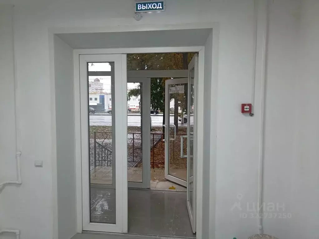 Помещение свободного назначения в Брянская область, Брянск Авиационная ... - Фото 1