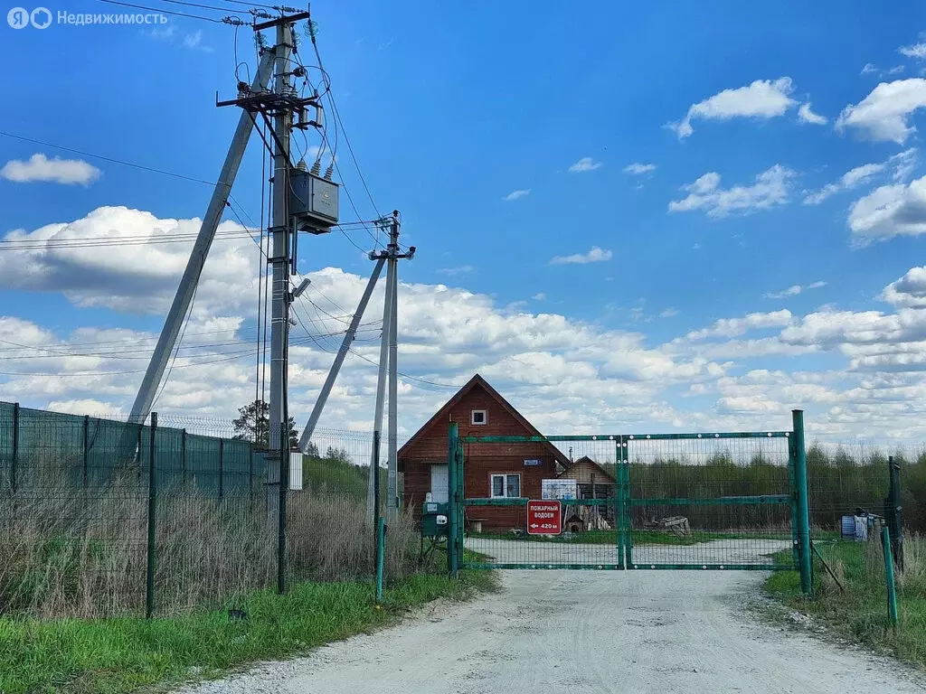 Дом в Свердловская область, Верхняя Пышма (100 м) - Фото 1