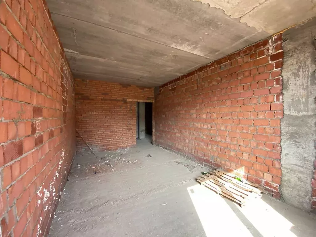 3-к кв. Северная Осетия, Владикавказ ул. Генерала Дзусова, 30к2 (92.8 ... - Фото 1