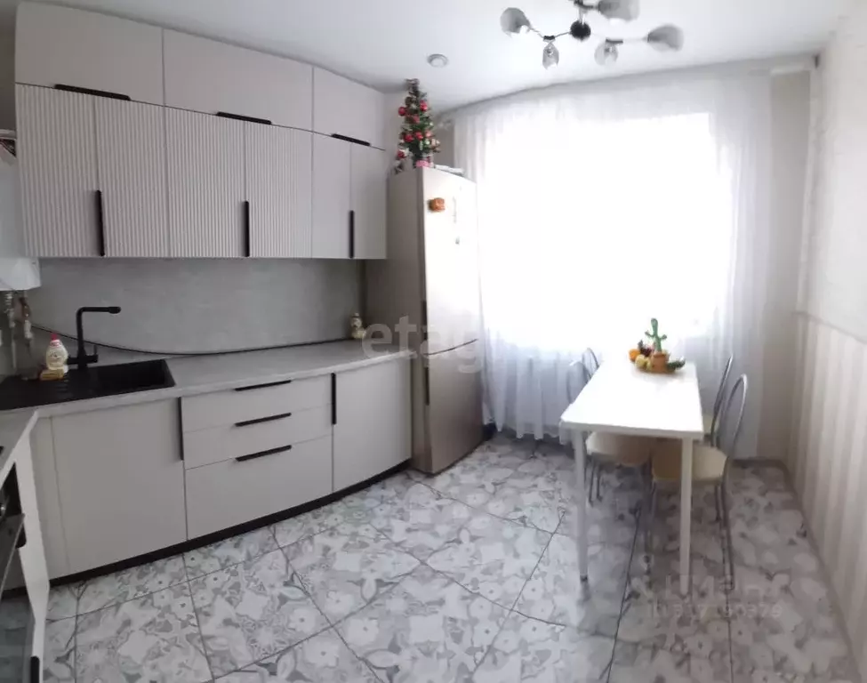 2-к кв. Краснодарский край, Горячий Ключ ул. Объездная, 18к1 (53.6 м) - Фото 0
