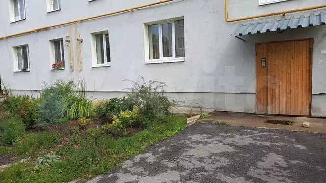 1-к. квартира, 30 м, 1/3 эт. - Фото 0