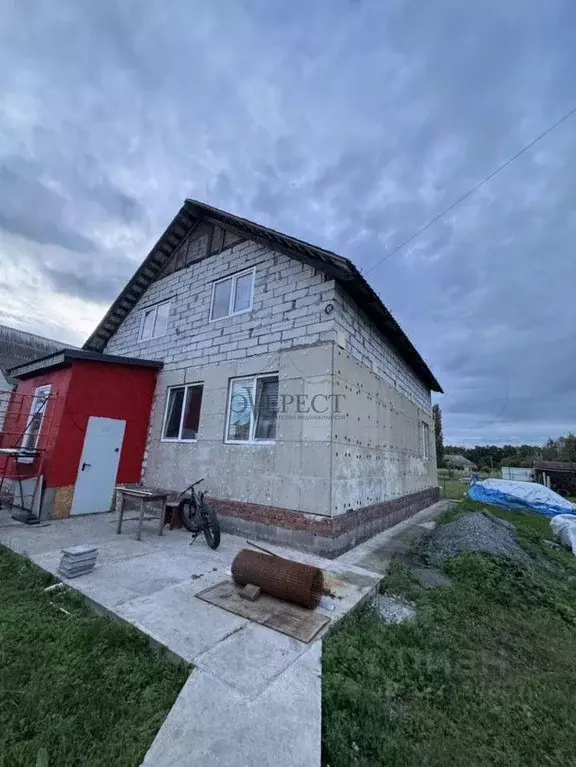 Дом в Белгородская область, Старооскольский городской округ, с. ... - Фото 0