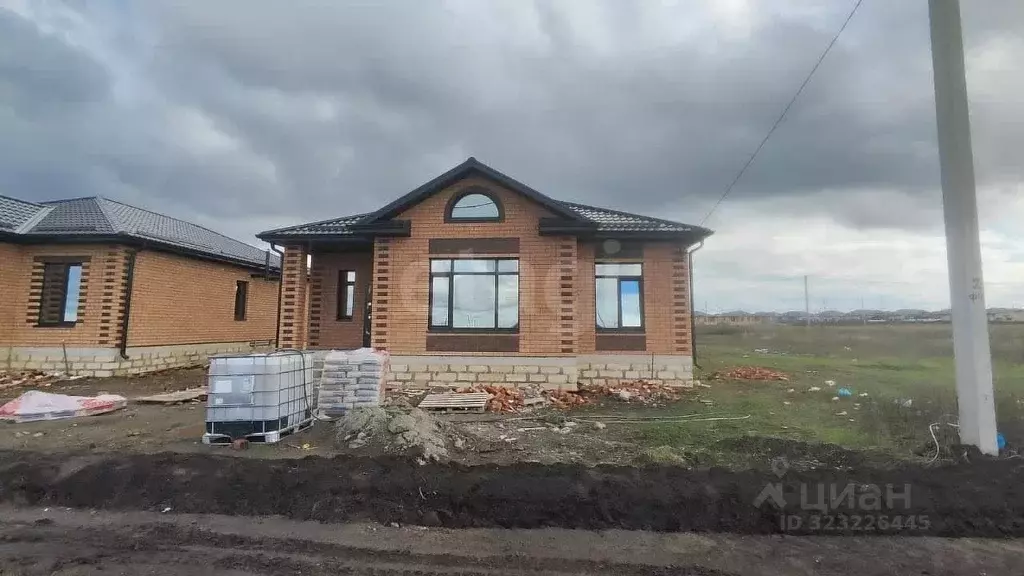 Дом в Ставропольский край, Михайловск Шпаковский район, ул. Андрея ... - Фото 2