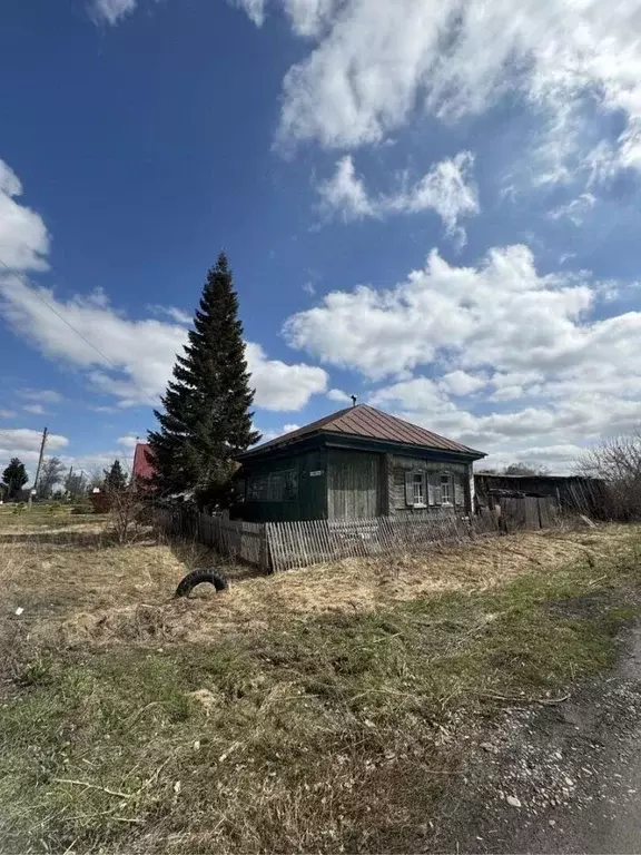 Дом в Алтайский край, Бийский район, с. Малоенисейское Советская ул., ... - Фото 0