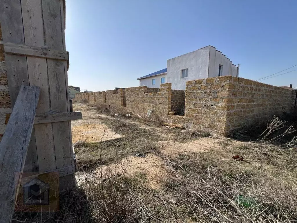 Участок в Крым, Евпатория городской округ, Заозерное пгт ул. ... - Фото 0