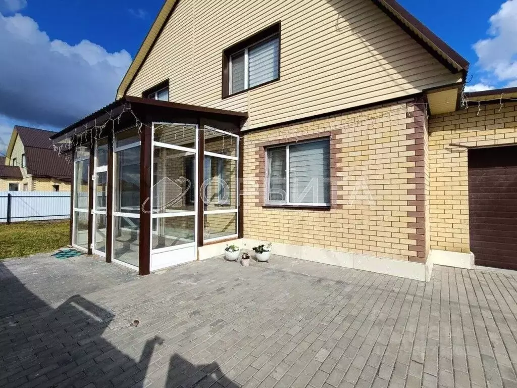 Дом в Тюменская область, Тюмень проезд Алуштинский, 14 (221 м) - Фото 1