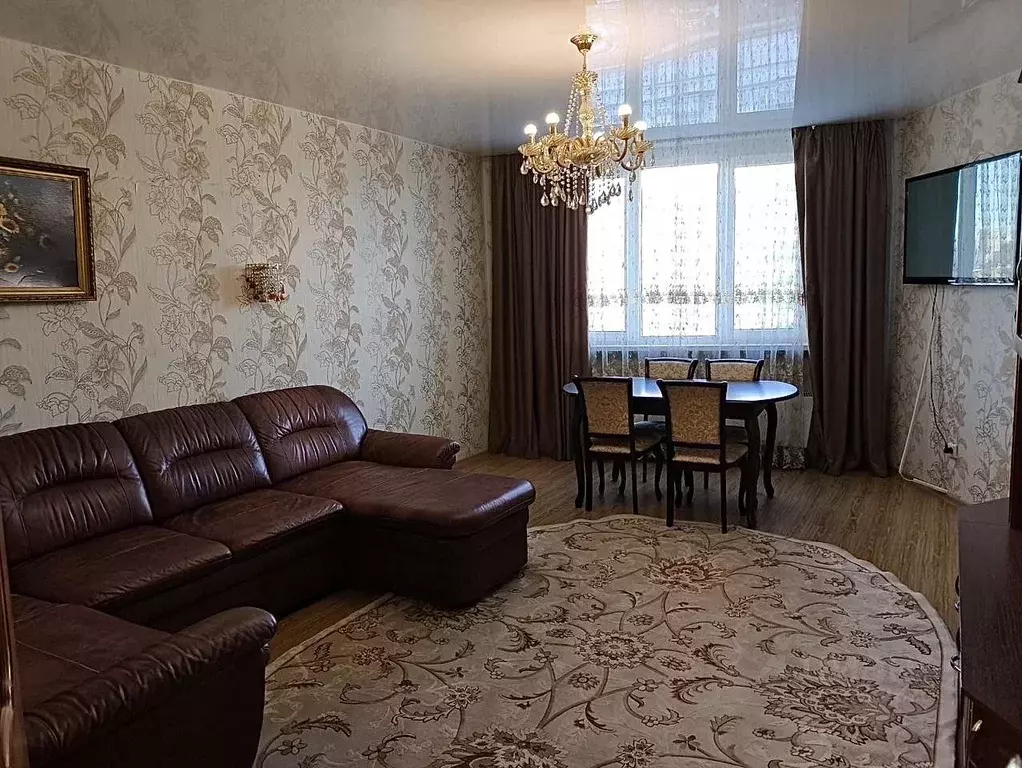 2-к кв. Свердловская область, Екатеринбург ул. Чкалова, 239 (64.7 м) - Фото 0