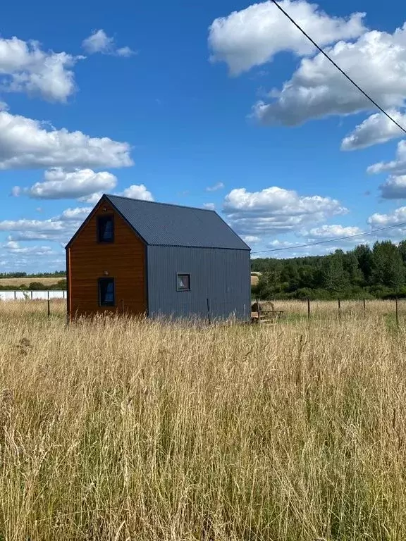 Дом в Новгородская область, Новгородский район, Трубичинское с/пос, д. ... - Фото 1