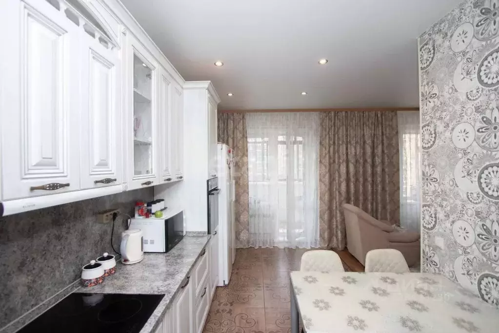 3-к кв. Иркутская область, Иркутск ул. Трилиссера, 8/3 (90.0 м) - Фото 1