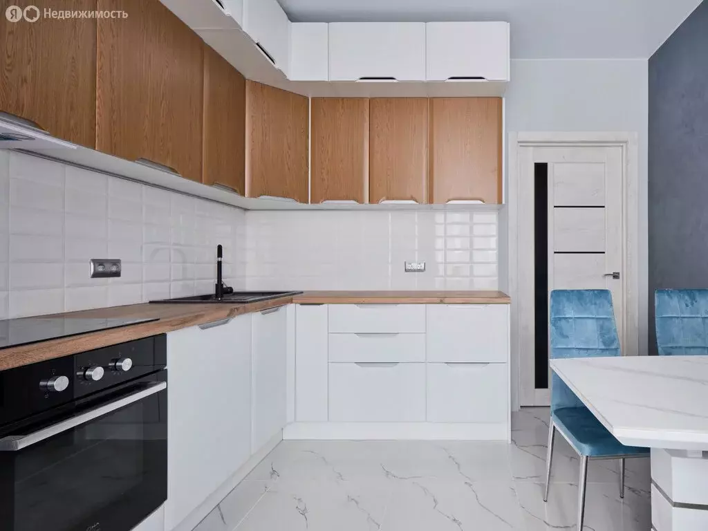 2-комнатная квартира: Краснодар, улица имени Генерала Корнилова, 9к3 ... - Фото 0
