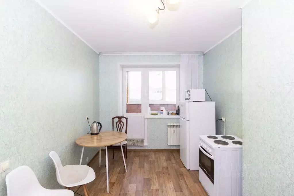 2-к кв. Тюменская область, Тюмень ул. Андрея Бушуева, 4к1 (50.0 м) - Фото 1