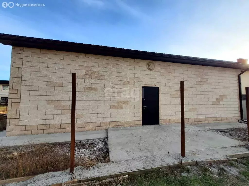 Дом в село Южная Озереевка, Черноморская улица (181.9 м) - Фото 1