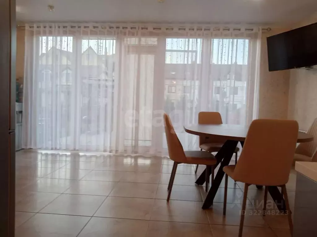 Таунхаус в Саратовская область, Энгельсский район, Красноярское ... - Фото 2