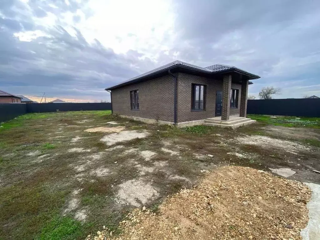 Дом в Адыгея, Тахтамукайский район, Козет аул ул. Площадь Памяти, 2/1 ... - Фото 1