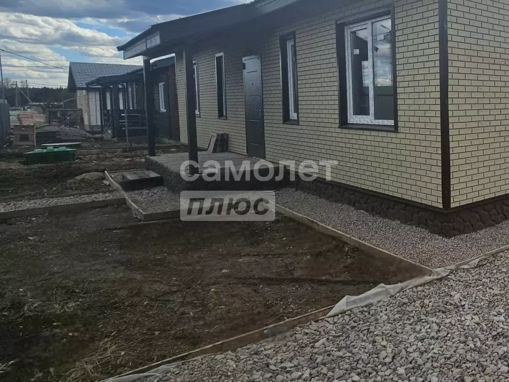 Дом в Московская область, Наро-Фоминский городской округ, д. Новинское ... - Фото 1