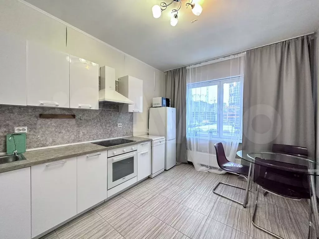 2-к. квартира, 65 м, 2/14 эт. - Фото 1