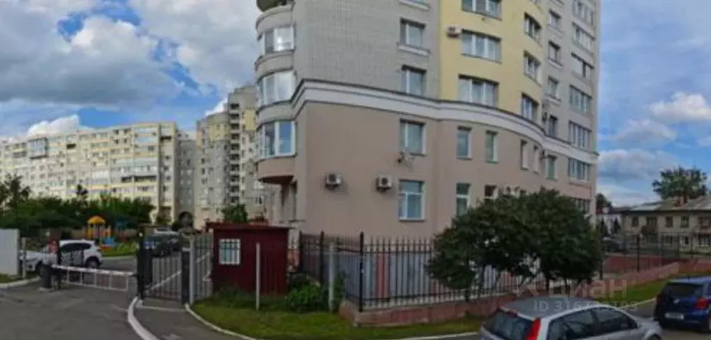 2-к кв. Брянская область, Брянск пл. Партизан, 1 (81.1 м) - Фото 1