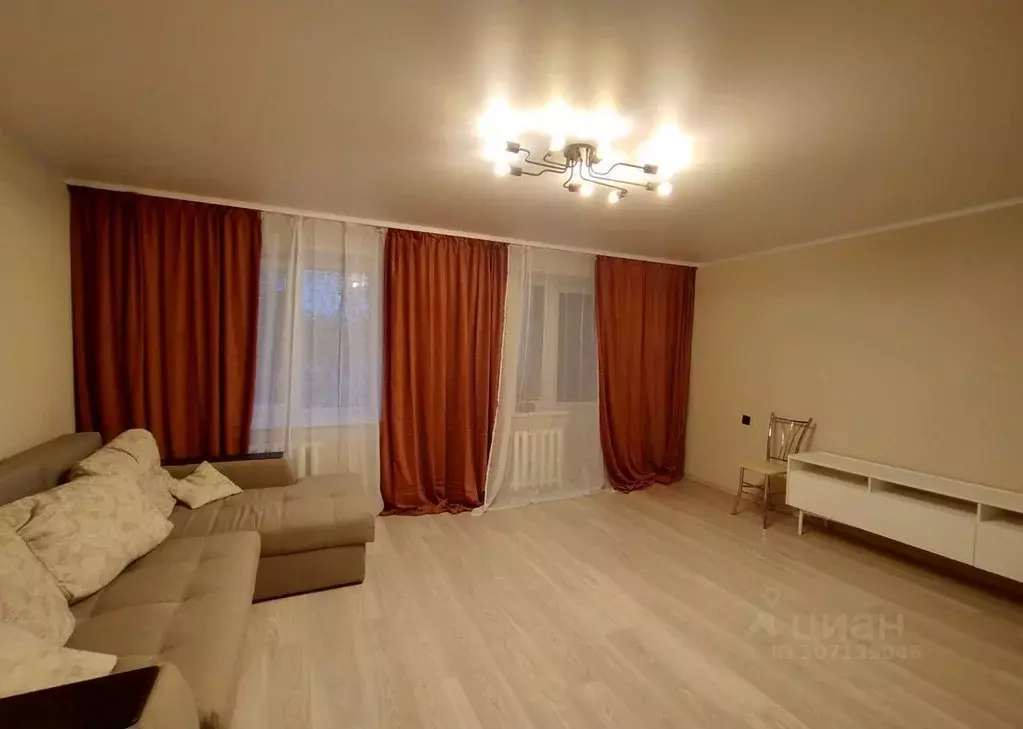 1-к кв. Башкортостан, Уфа ул. Набережная реки Уфы, 45 (50.0 м) - Фото 0