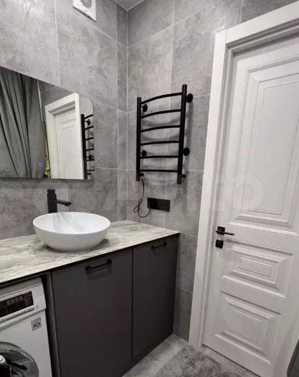 1-к. квартира, 37 м, 8/16 эт. - Фото 1