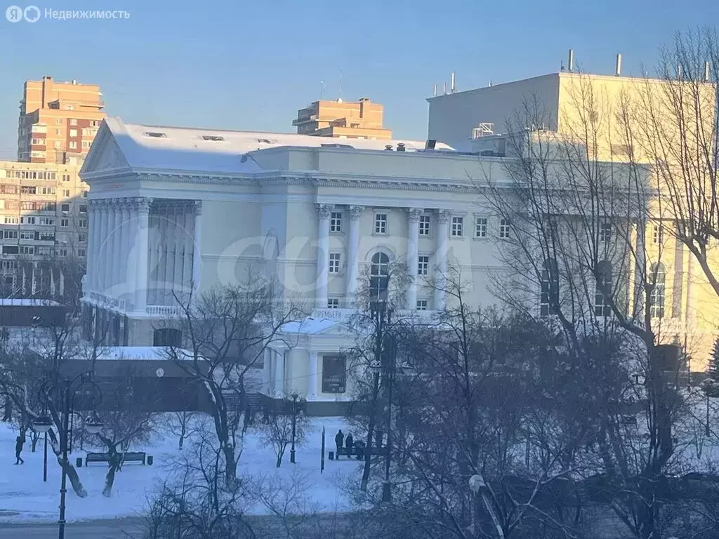 3-комнатная квартира: Тюмень, улица Республики, 92 (72 м) - Фото 1