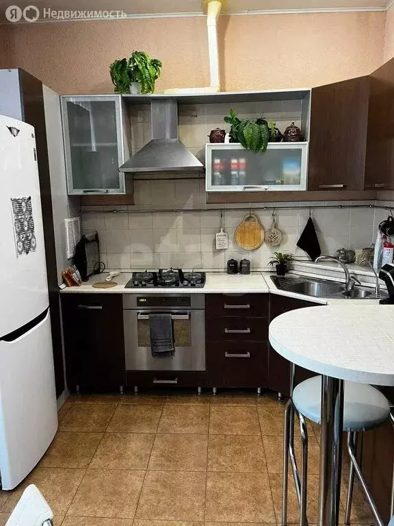 3-комнатная квартира: село Бехтеевка, улица Дорошенко, 1А (83.6 м) - Фото 2