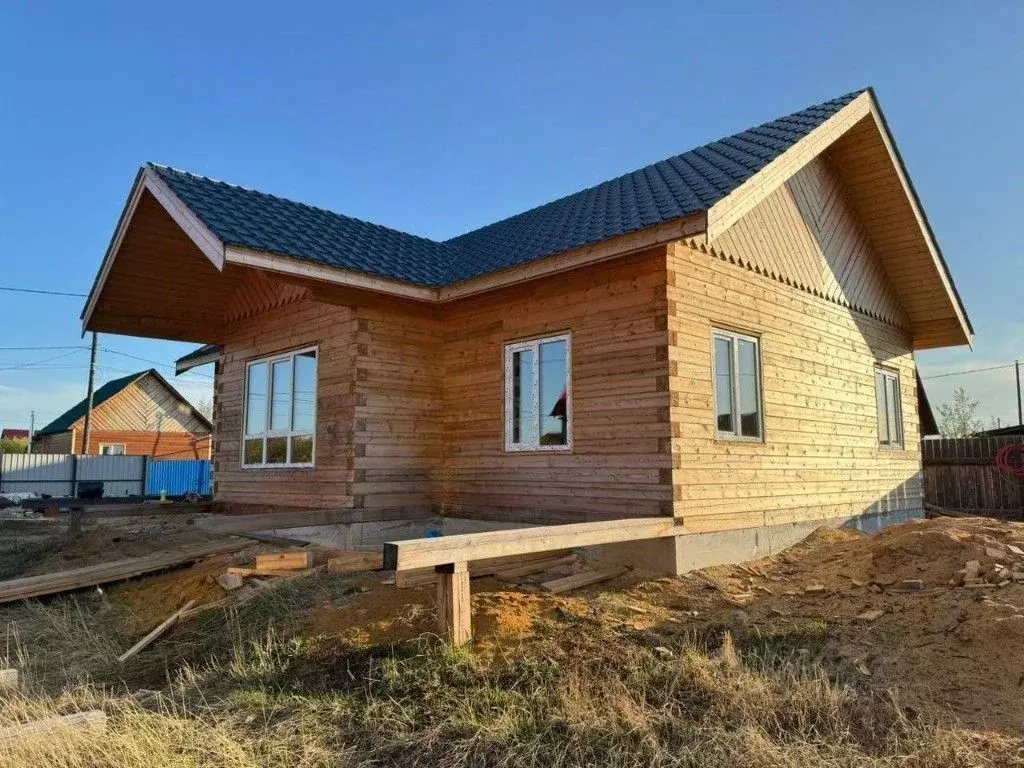 Дом в Саха (Якутия), Якутск пер. Осенний, 25 (94 м) - Фото 2