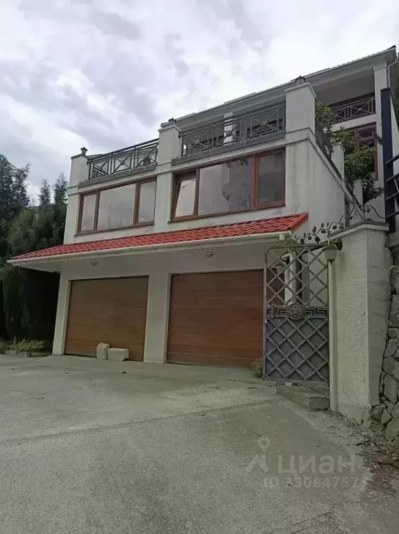 Дом в Крым, Алушта ул. Сергеева-Ценского, 3к8 (361 м) - Фото 1