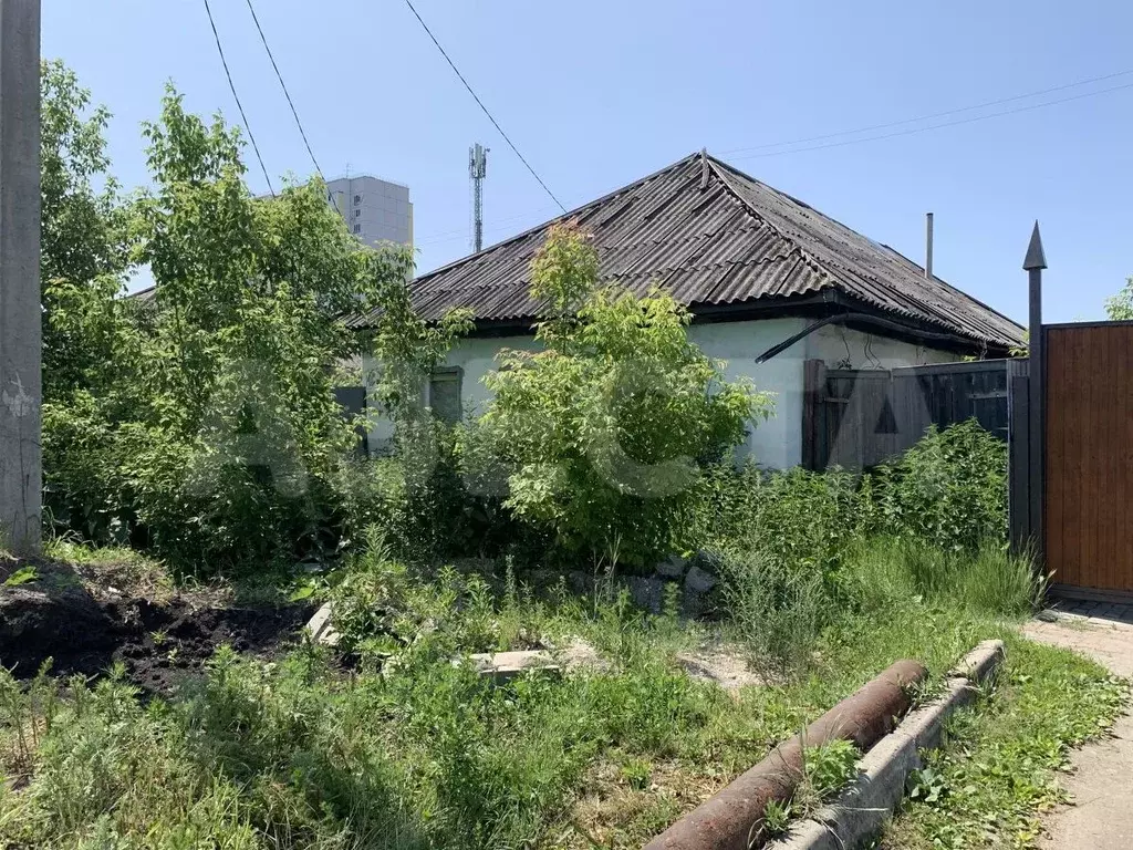 Дом в Омская область, Омск ул. 20-я Линия (129 м) - Фото 0