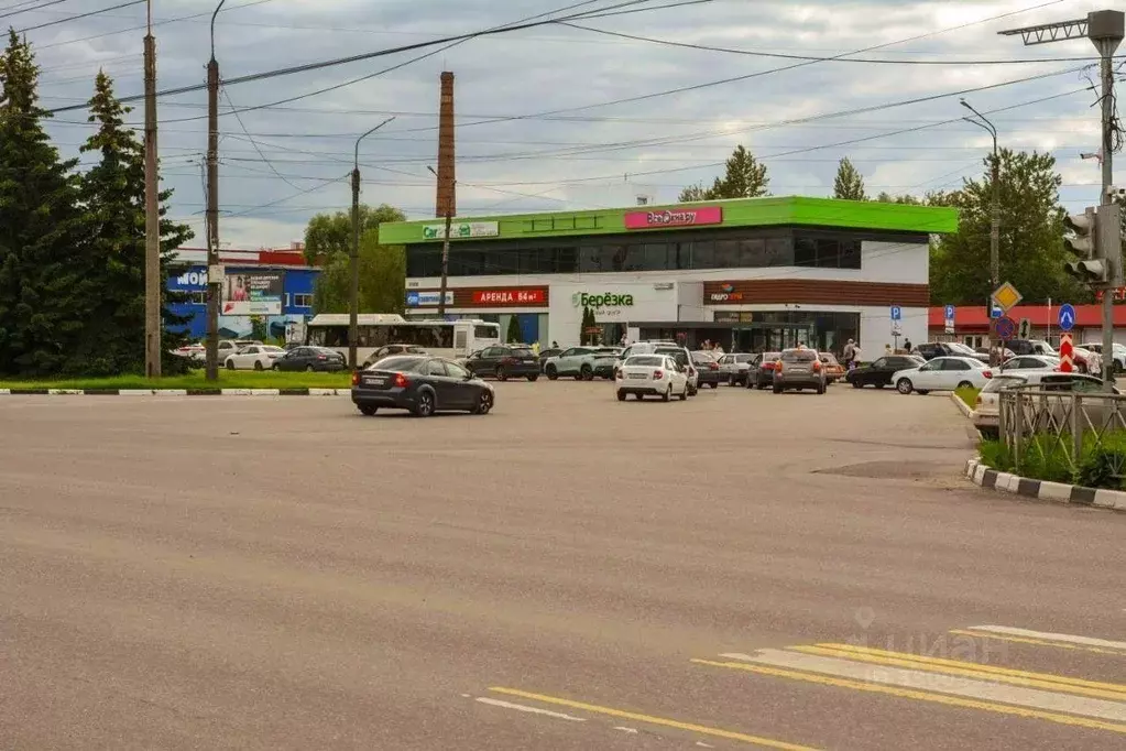 Помещение свободного назначения в Новгородская область, Великий ... - Фото 1