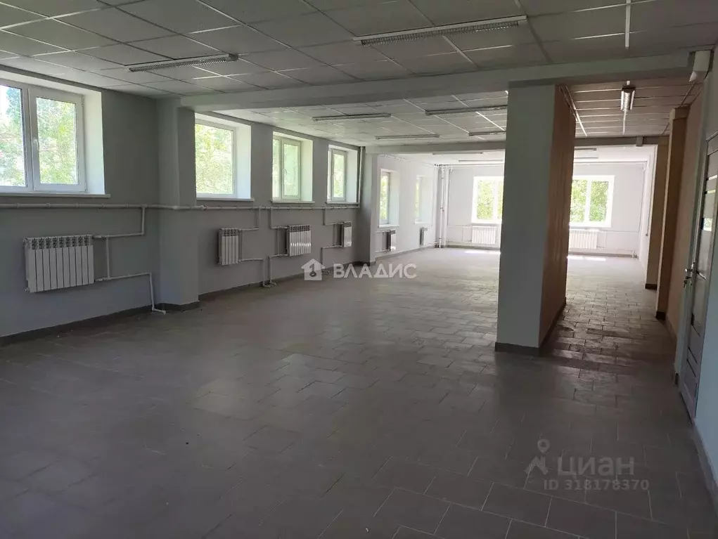 Помещение свободного назначения в Ивановская область, Иваново ул. ... - Фото 1
