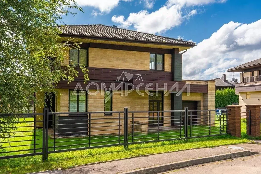 Дом в Москва Крекшино кп, ул. Клубничная (344 м) - Фото 1