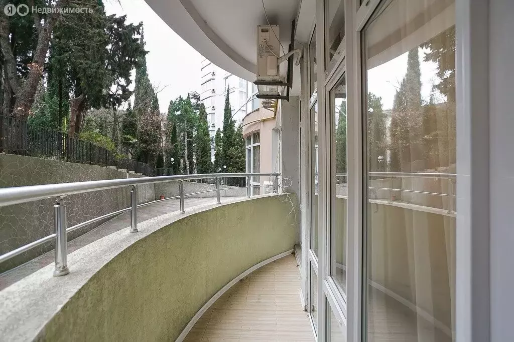 3-комнатная квартира: Ялта, улица Володарского, 11А (97 м) - Фото 2