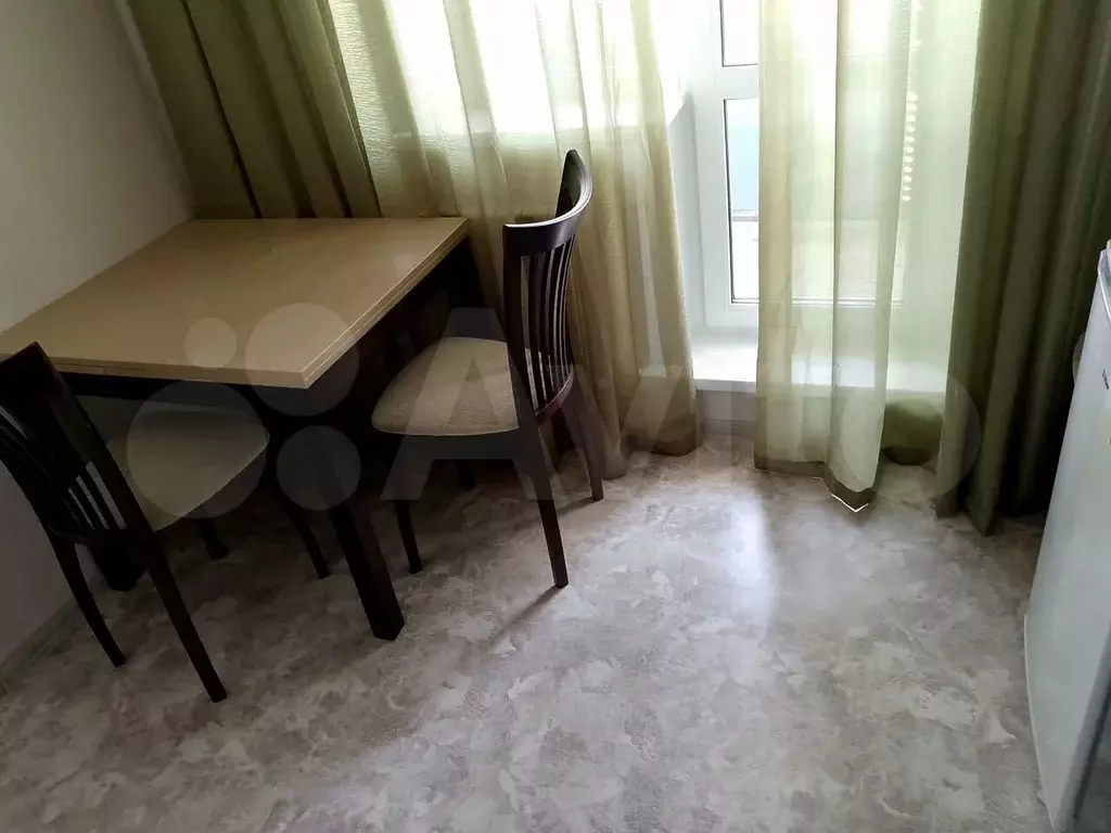 1-к. квартира, 41 м, 8/10 эт. - Фото 1