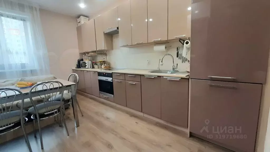 2-к кв. Свердловская область, Екатеринбург ул. Авиационная, 12 (67.0 ... - Фото 0