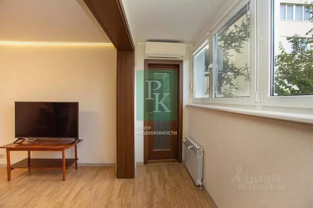 3-к кв. Севастополь просп. Октябрьской Революции, 23к3 (70.5 м) - Фото 0