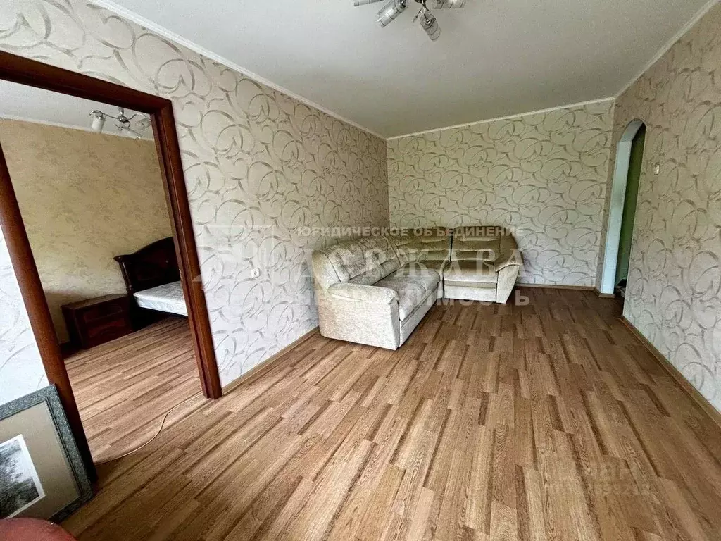 3-к кв. Кемеровская область, Кемерово Октябрьский просп., 9 (57.0 м) - Фото 0