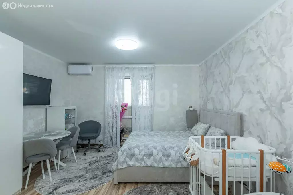 Квартира-студия: Омск, посёлок Амурский, улица Багратиона, 33 (28 м) - Фото 1