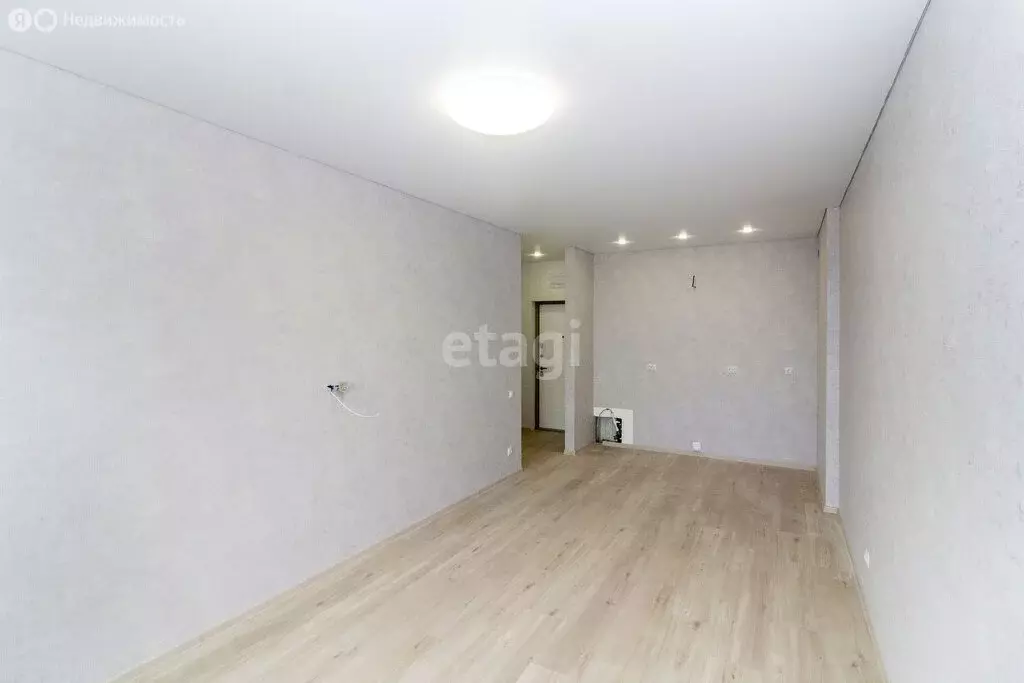 Квартира-студия: Тюмень, улица Фармана Салманова, 1 (30.6 м) - Фото 2