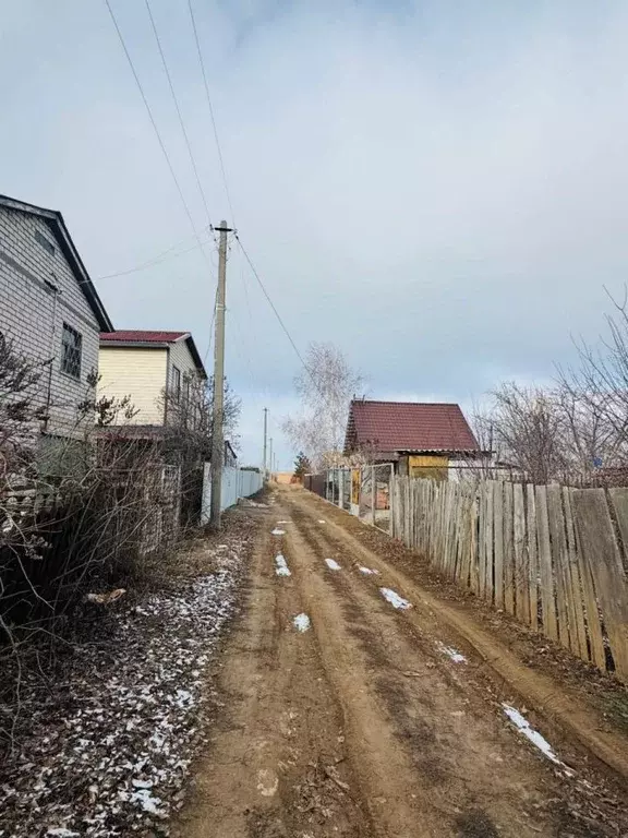 Дом в Волгоградская область, Волжский Лилия СНТ, ул. Вишневая (25 м) - Фото 1