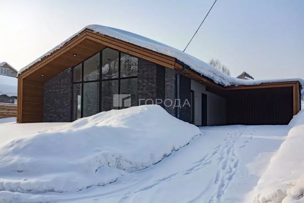 Дом в Кемеровская область, Новокузнецк Радужная ул., 5А (100 м) - Фото 1