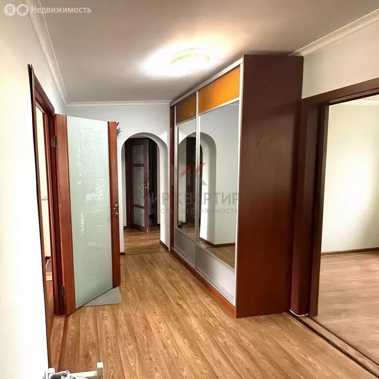 4-комнатная квартира: Абакан, улица Тельмана, 143 (80.9 м) - Фото 1