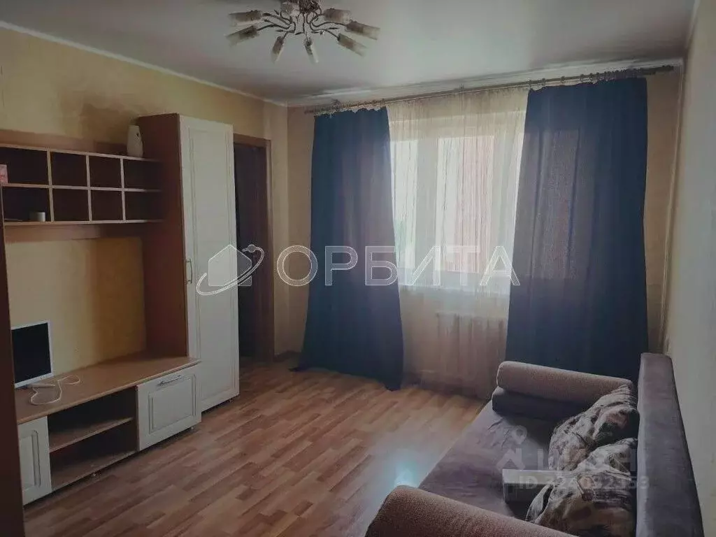 2-к кв. Тюменская область, Тюмень Холодильная ул., 13 (35.9 м) - Фото 1
